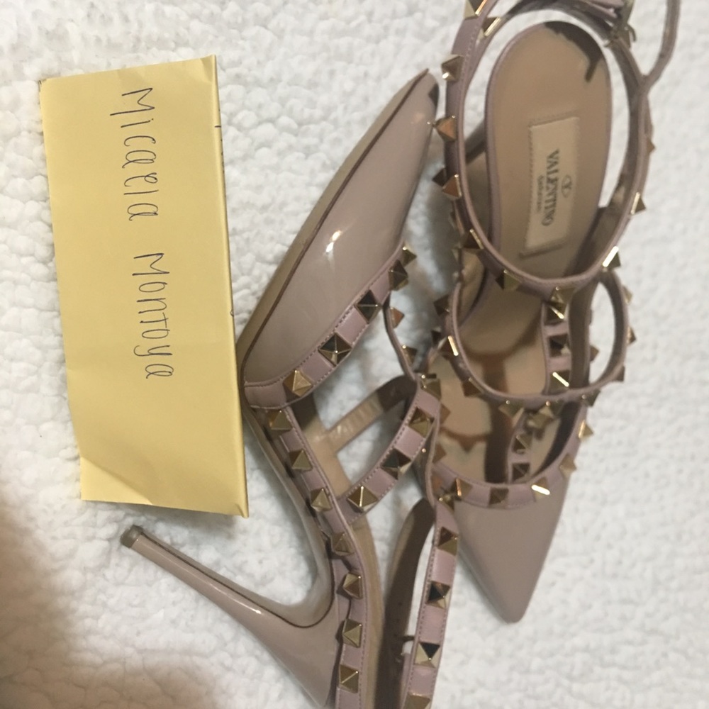 Valentino Rockstud